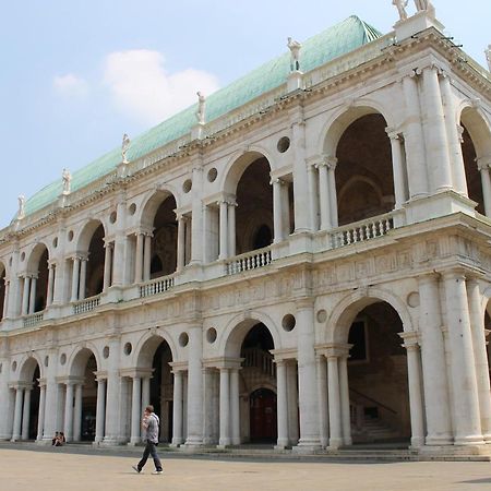 Charmant Palladio - Vicenza City Center ภายนอก รูปภาพ