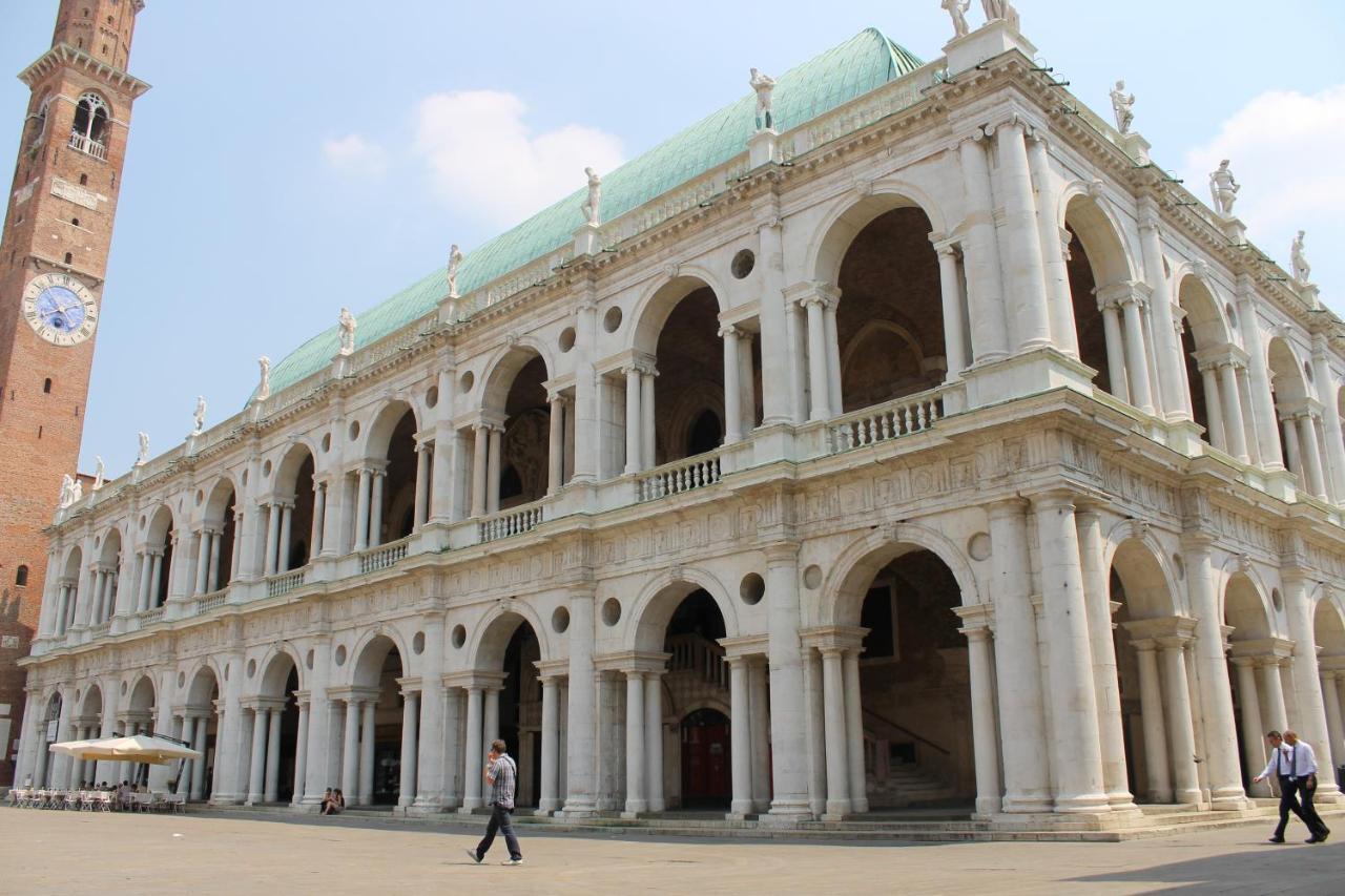 Charmant Palladio - Vicenza City Center ภายนอก รูปภาพ